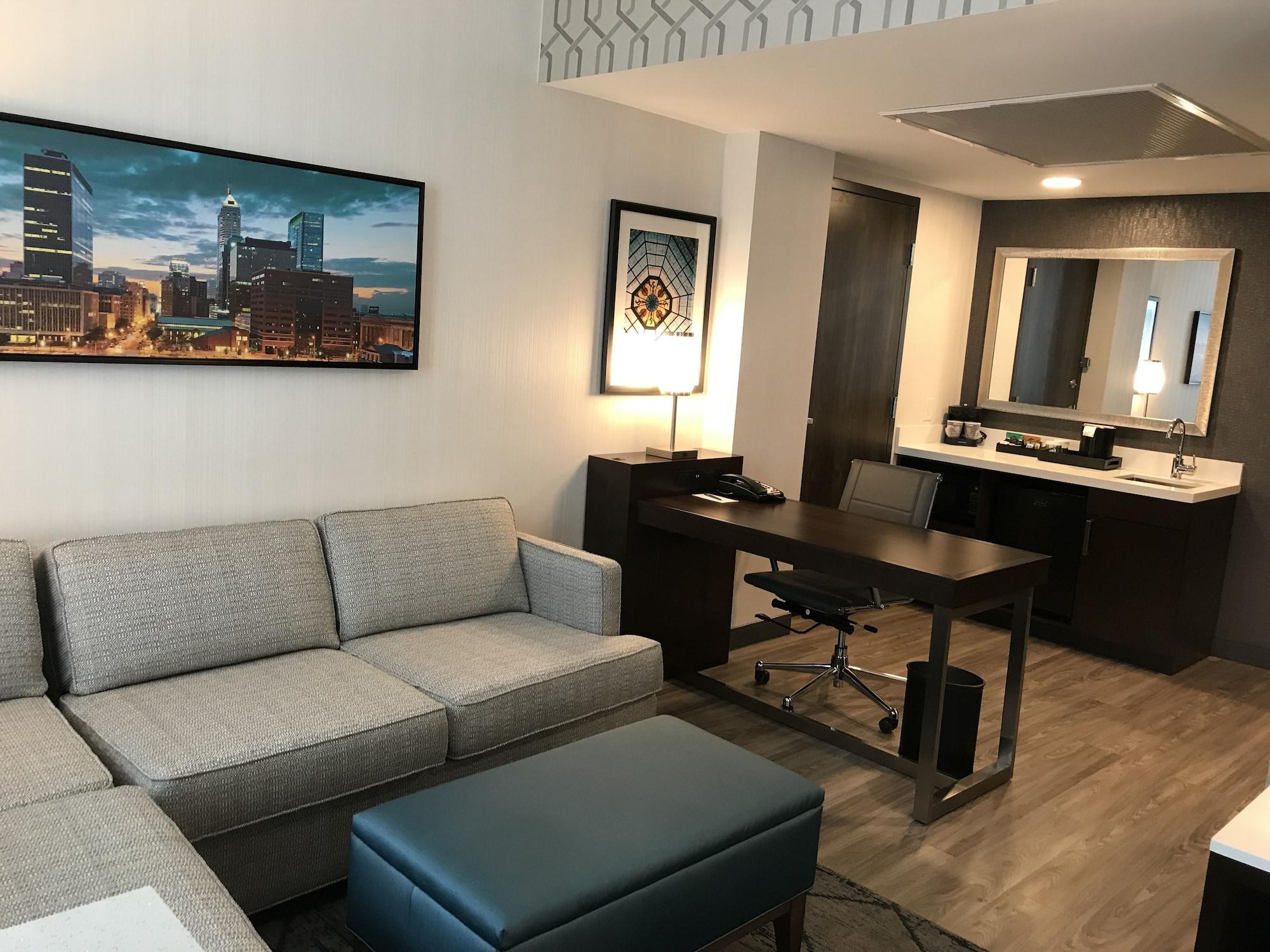 Embassy Suites By Hilton Plainfield Indianapolis Airport Exterior photo