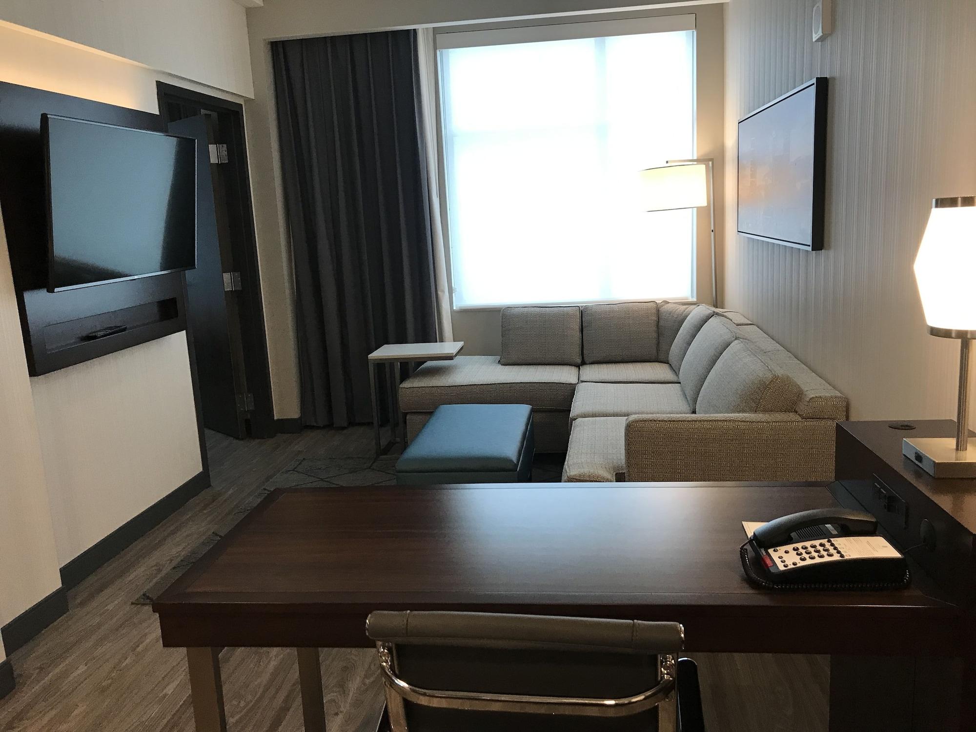 Embassy Suites By Hilton Plainfield Indianapolis Airport Exterior photo