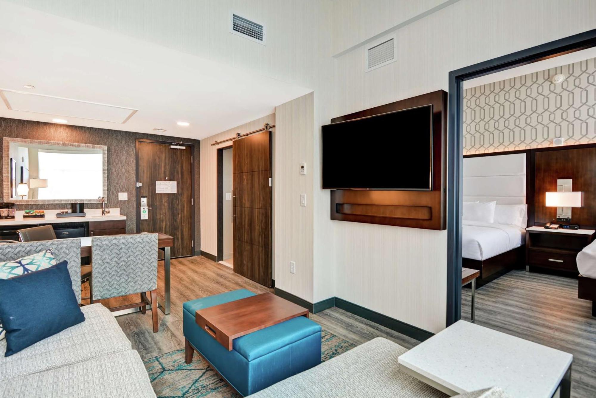 Embassy Suites By Hilton Plainfield Indianapolis Airport Exterior photo