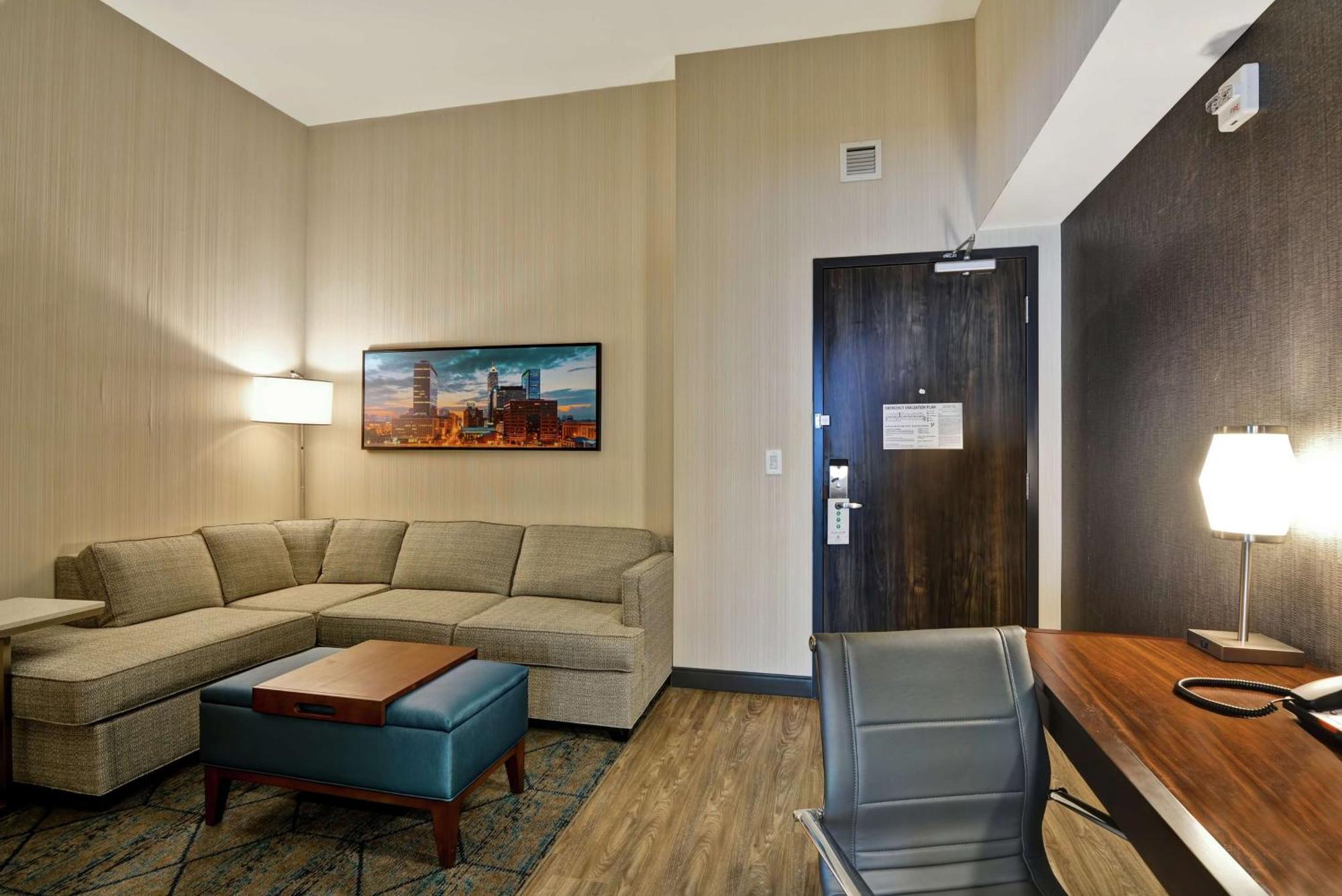 Embassy Suites By Hilton Plainfield Indianapolis Airport Exterior photo