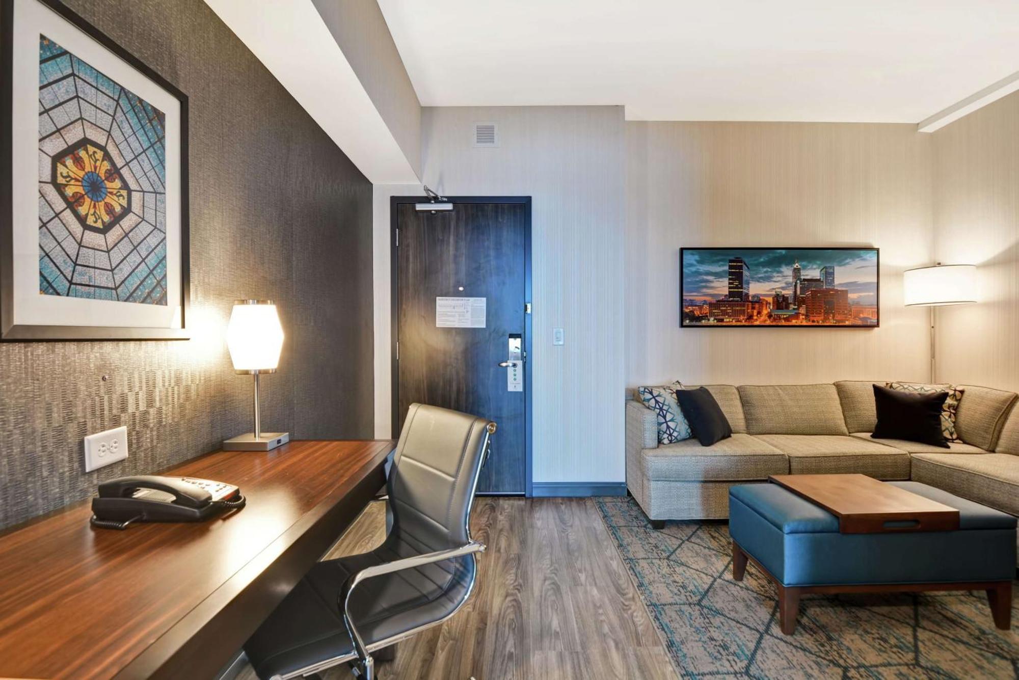 Embassy Suites By Hilton Plainfield Indianapolis Airport Exterior photo