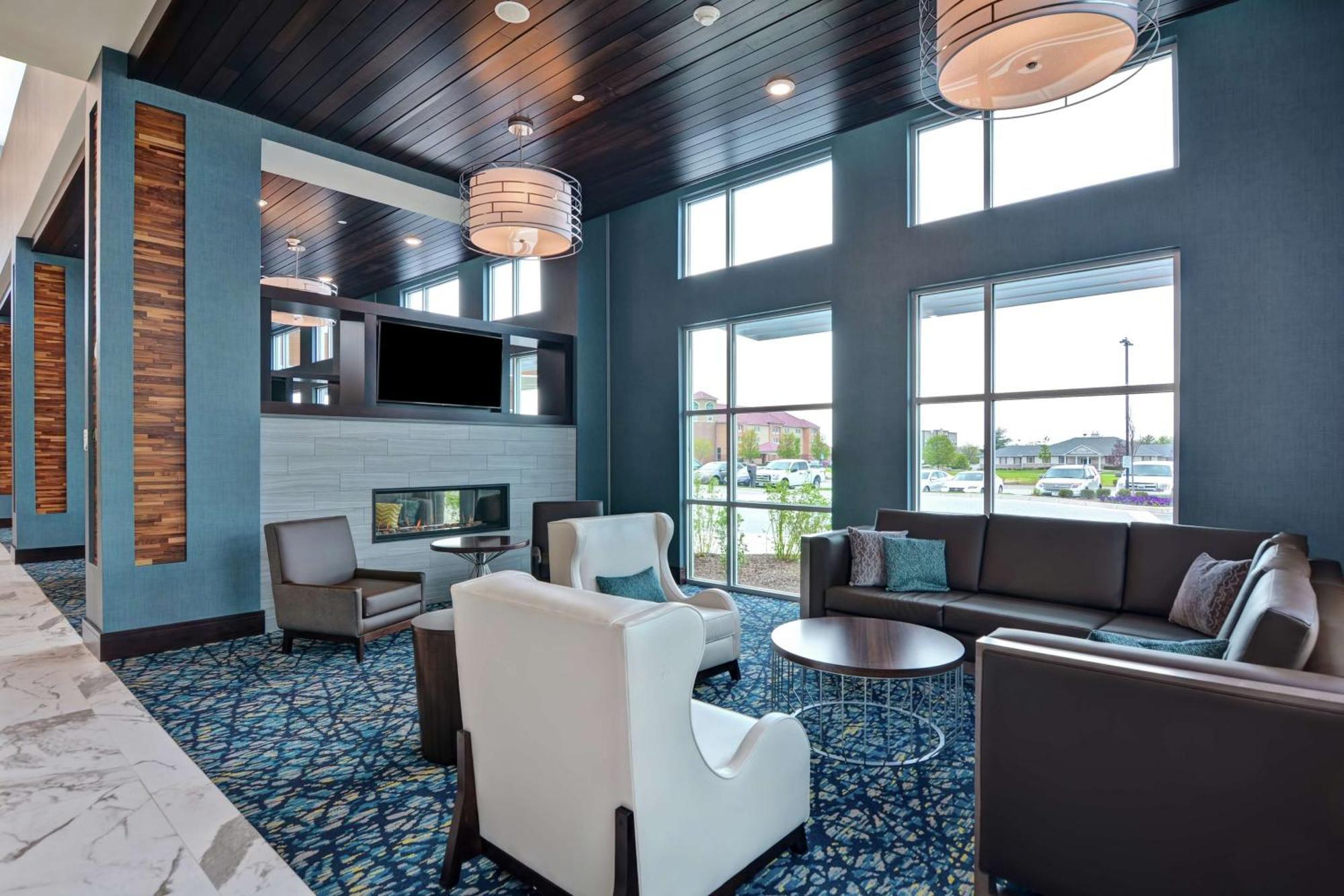 Embassy Suites By Hilton Plainfield Indianapolis Airport Exterior photo