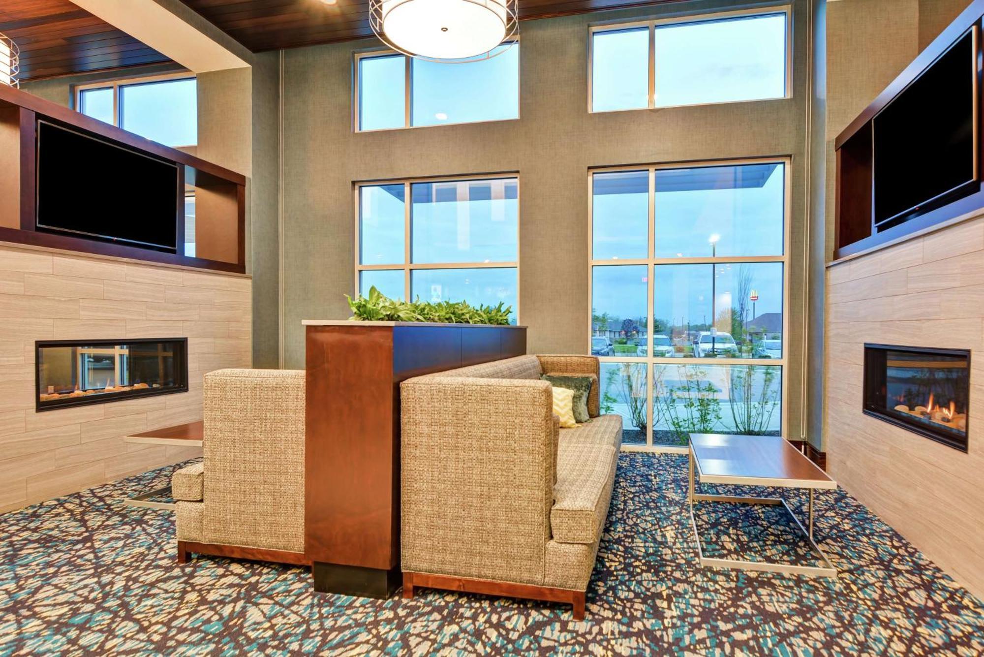 Embassy Suites By Hilton Plainfield Indianapolis Airport Exterior photo